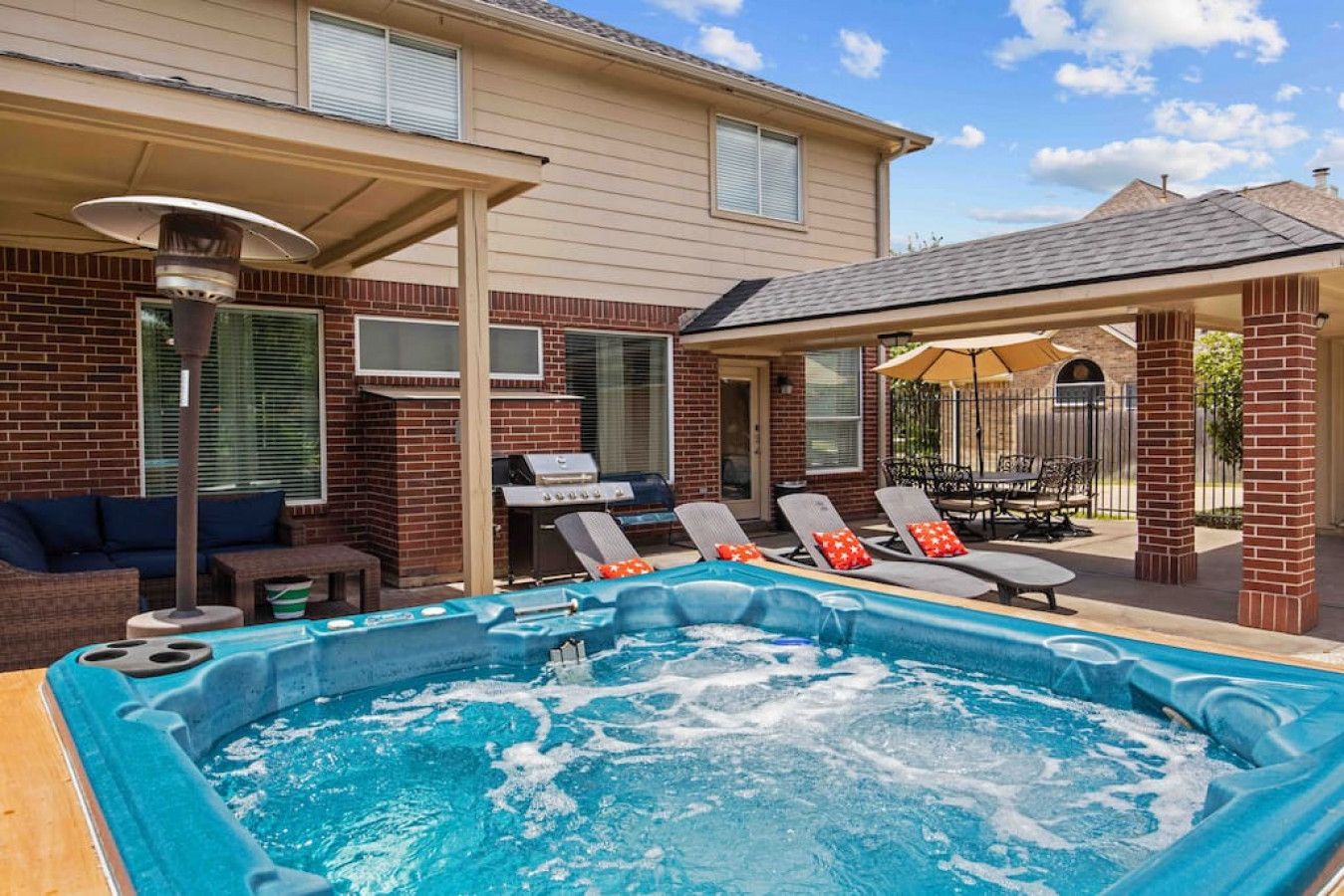 Cypress Boutique Bunkhouse 4BR pool house