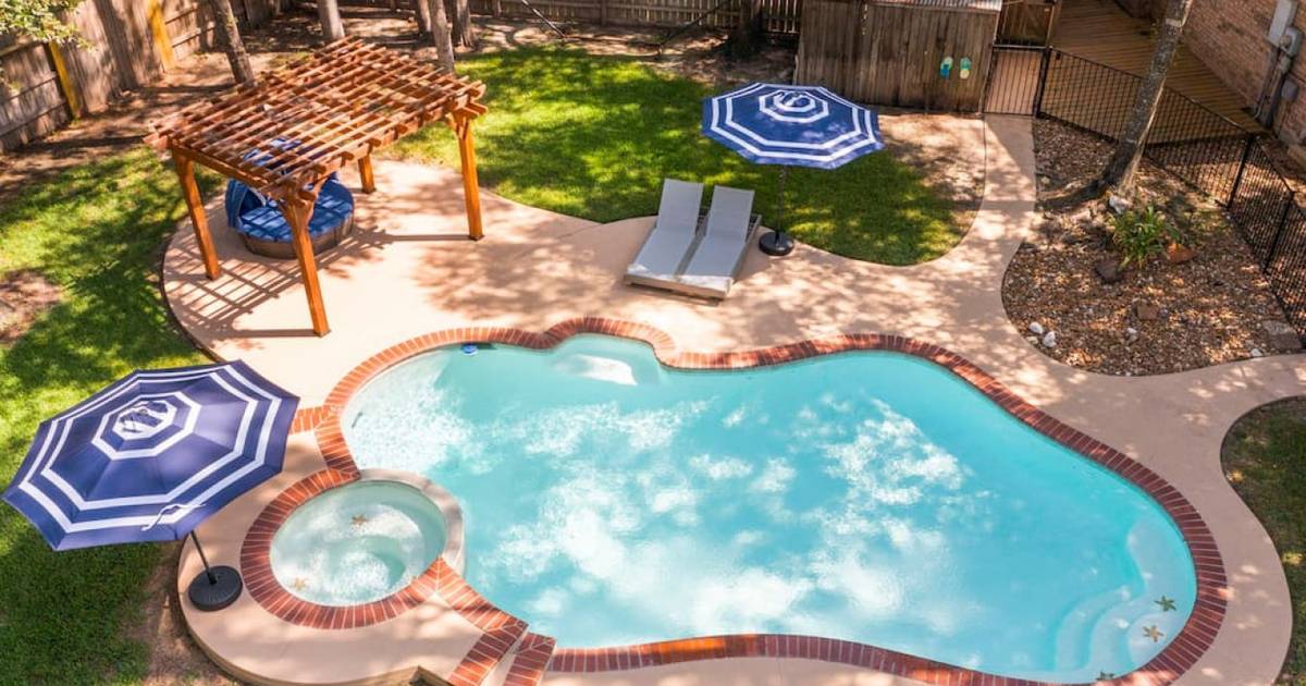 Spring TX 5BR Heated Pool Hot Tub — Sleeps 16