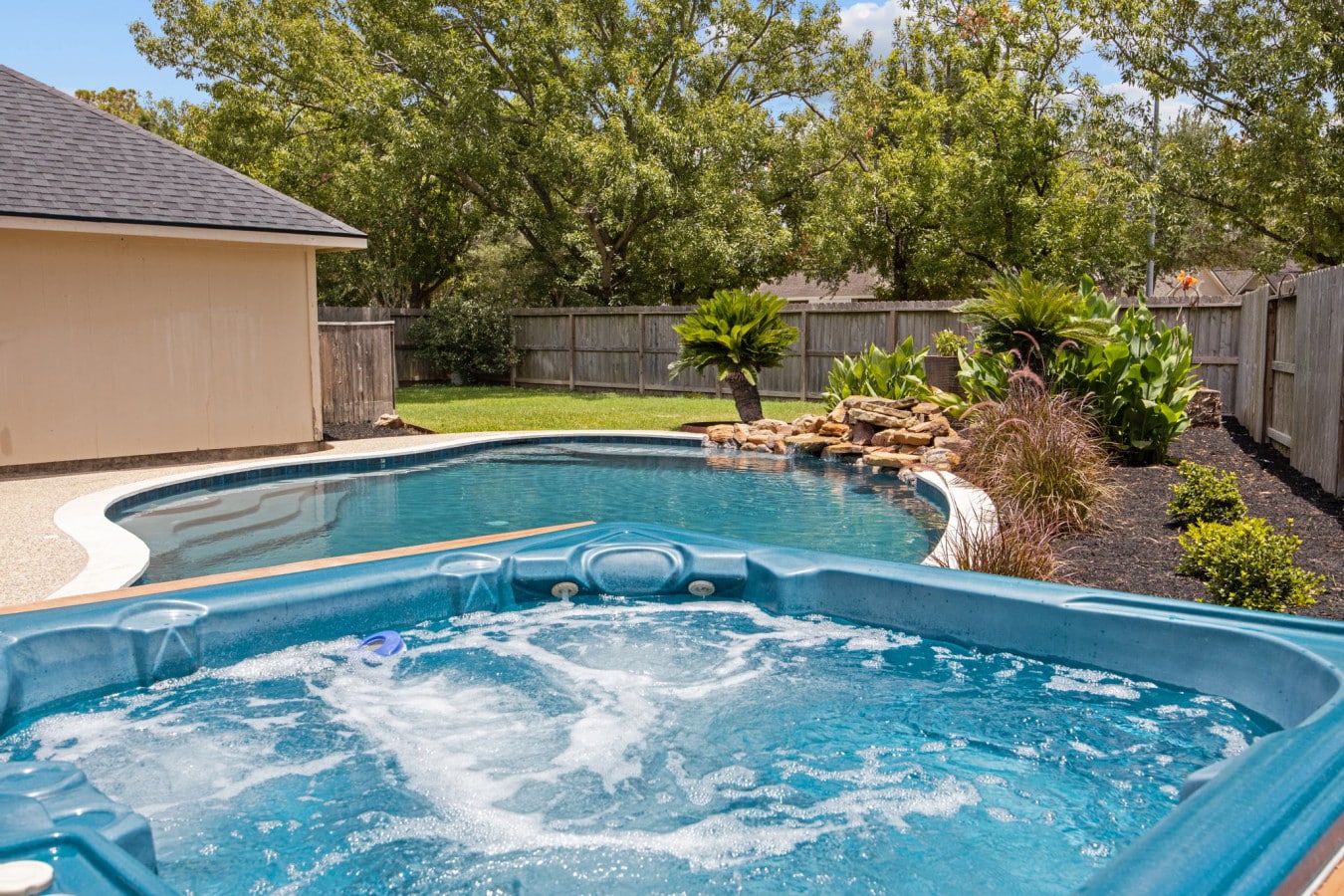 Cypress Boutique Bunkhouse 4BR pool house