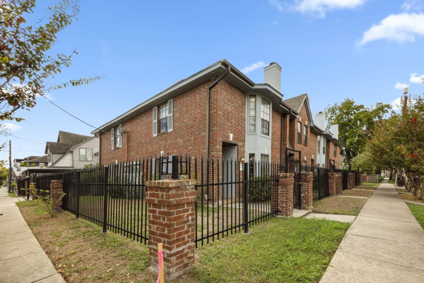 601/603 Fargo Montrose — 4BR Dual Townhomes, Sleeps 19