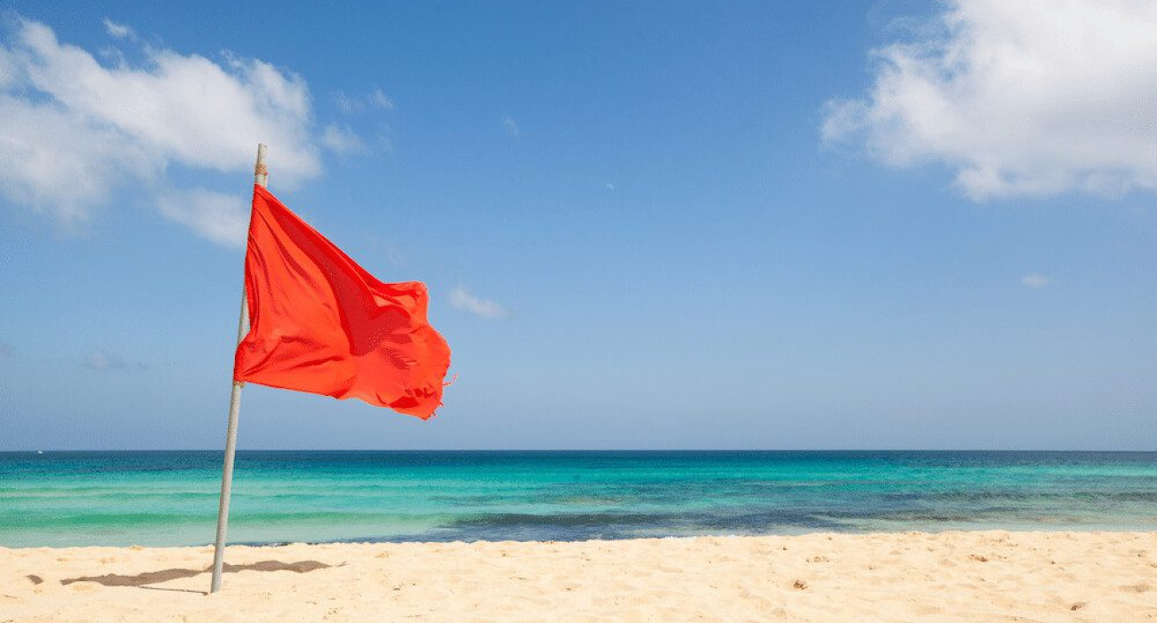 10-Warning-Signs-Your-Guest-is-a-Hoax 10-Warning-Signs-Your-Guest-is-a-Hoax