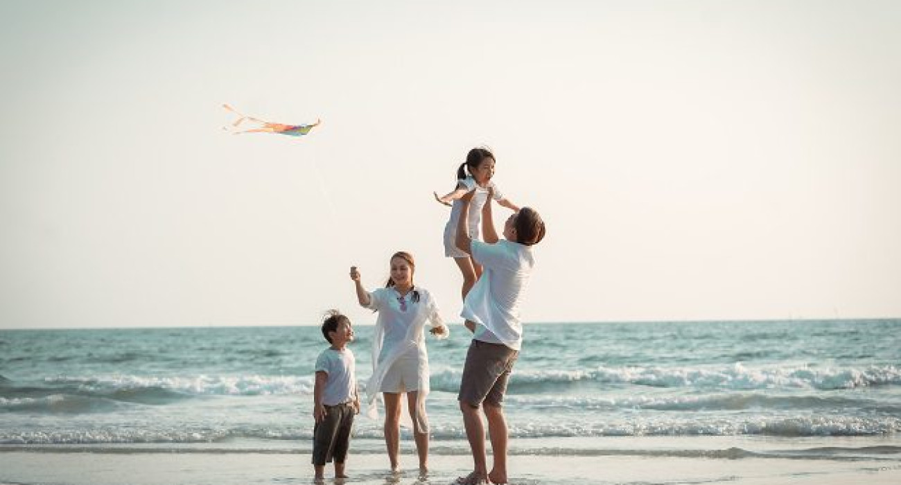 Asian,Family,Vacation,At,The,Beach,With,Family,Relationships,Caused