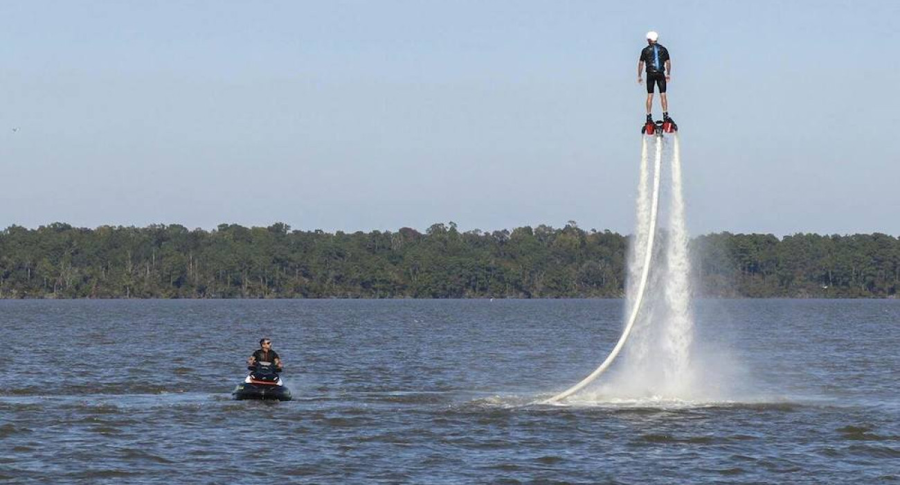 Lake Conroe summer activities flyboard water sports